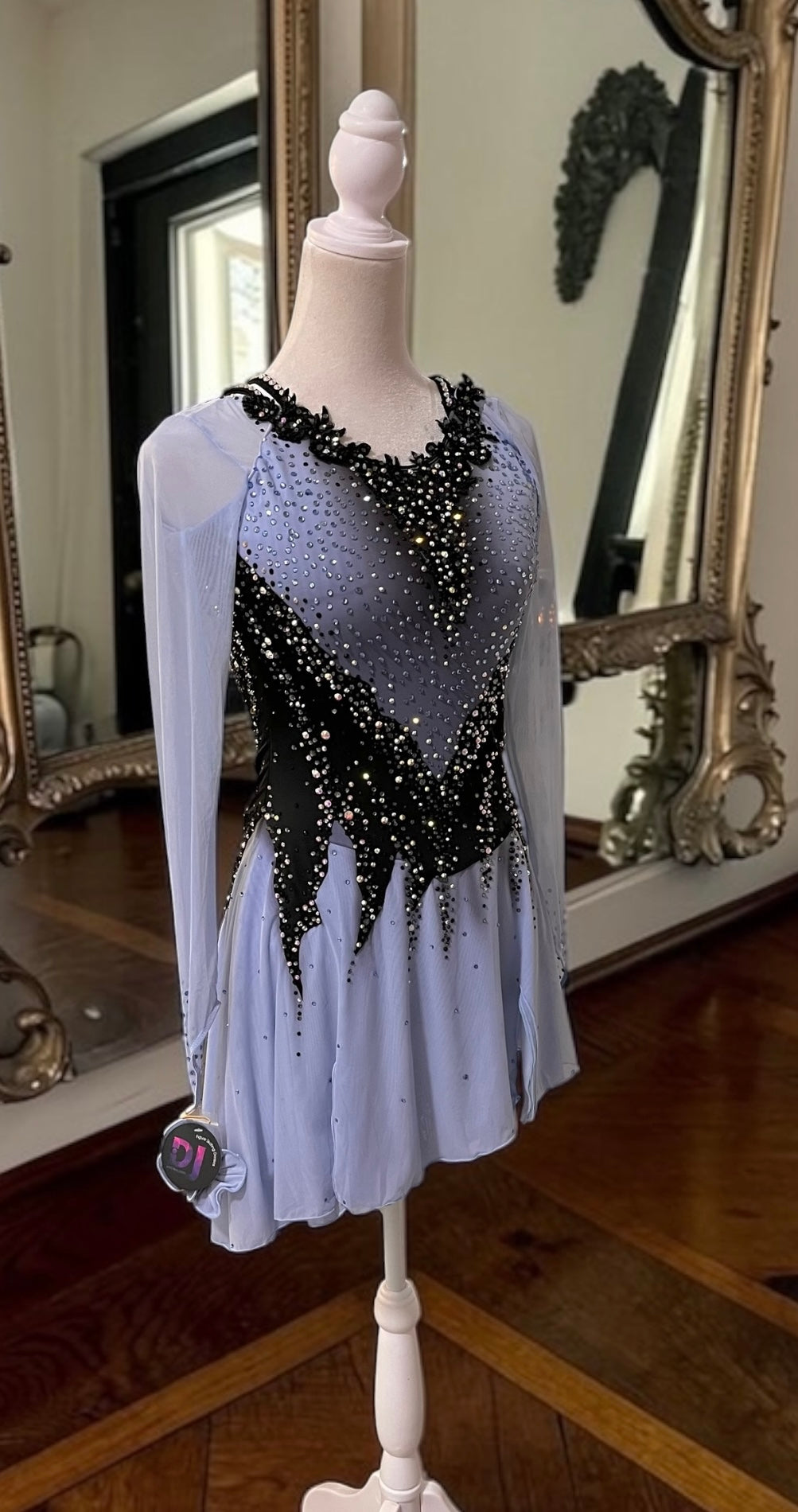 Adult Small Gray Black freestyle dress