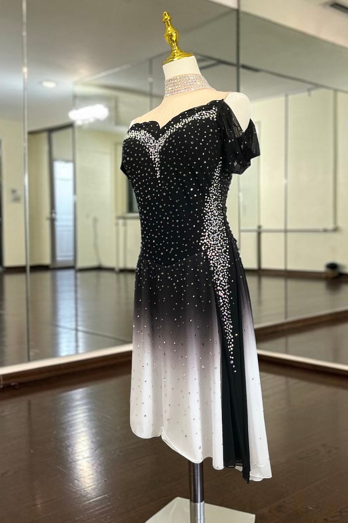 Adult Medium Black /White Dance dress